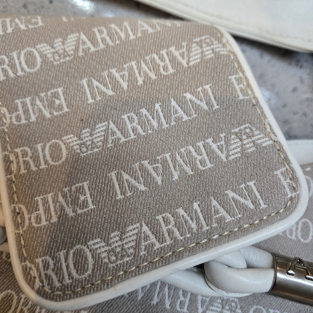 Purse - Picture 9 of 10